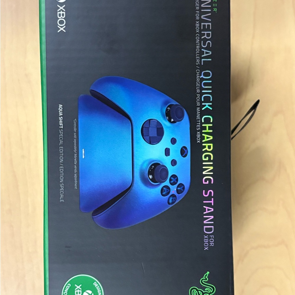 Razer Universal Quick Charging Stand - Aqua Shift
